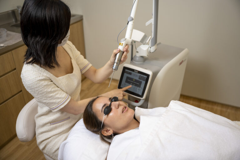 Image 6: Dr Tan Dermstetiq Clinic - Fotona Picolaser